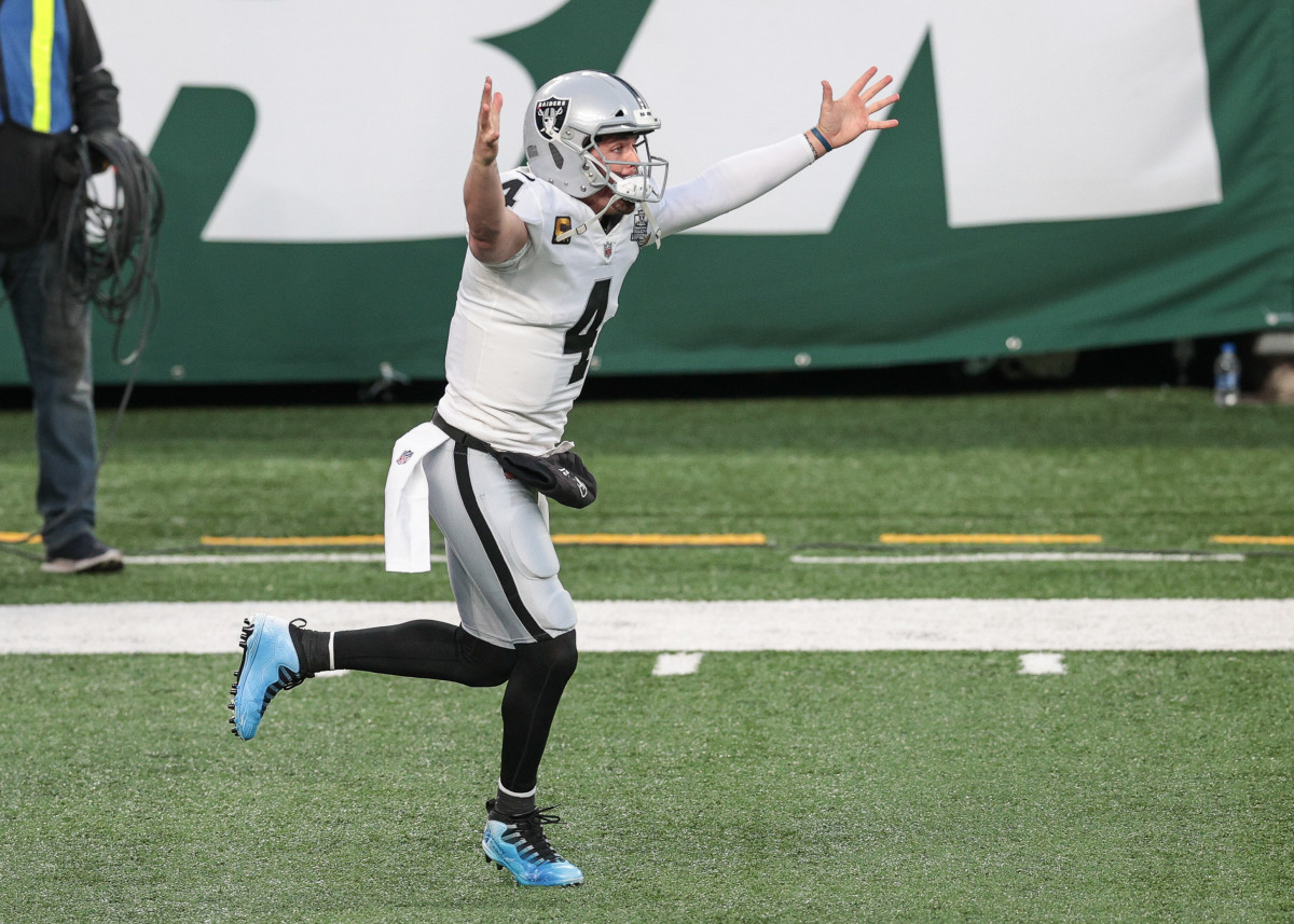 Las Vegas Raiders quarterback Derek Carr celebrates a win over the Jets in 2020.